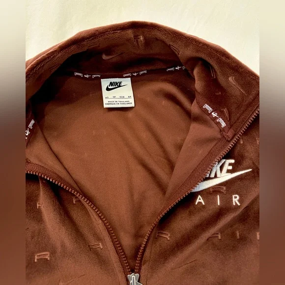 Nike air velour top 🆕 - Picture 6 of 10